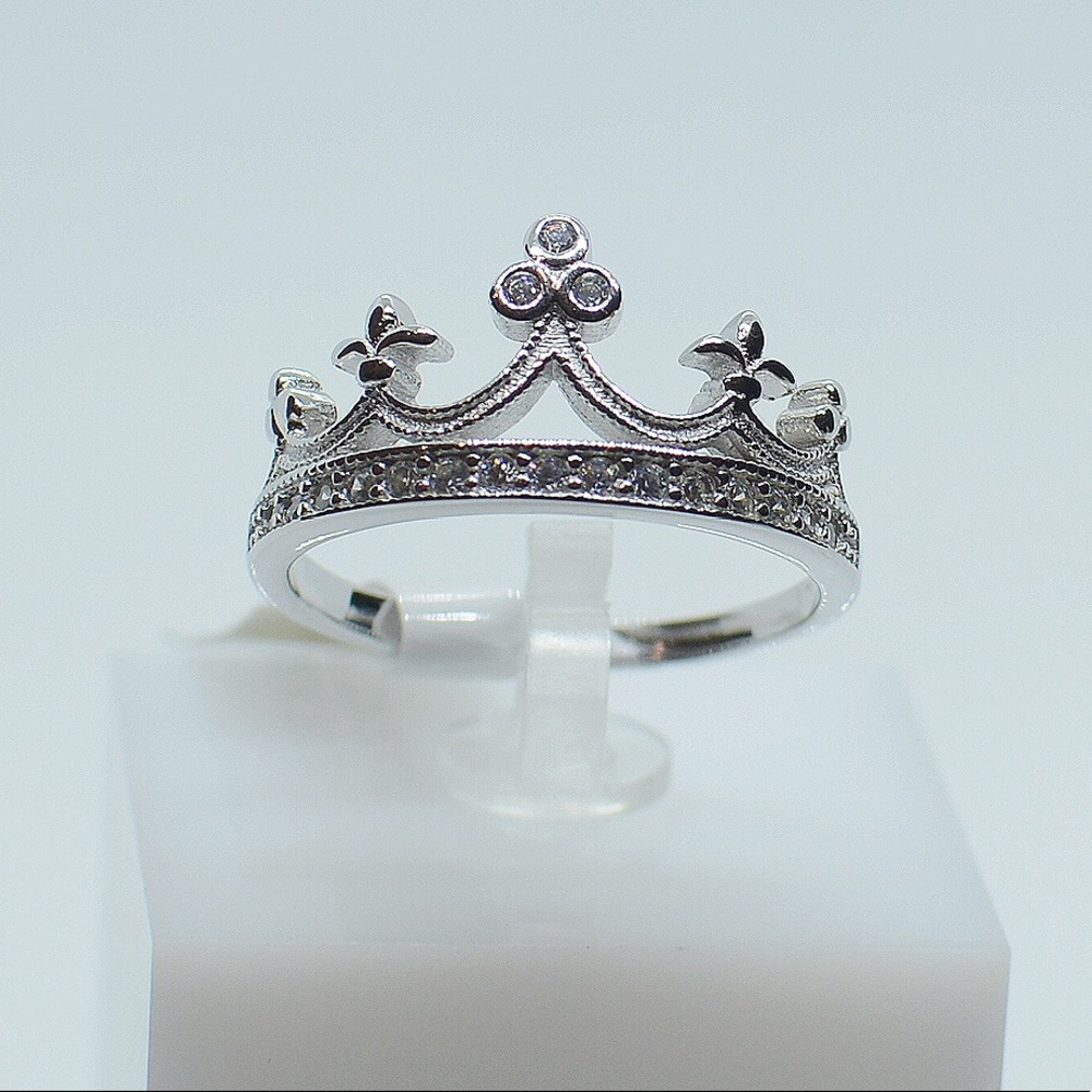 .925 Sterling Silver Queen / Princess Crown Ring - Picture 5 of 5